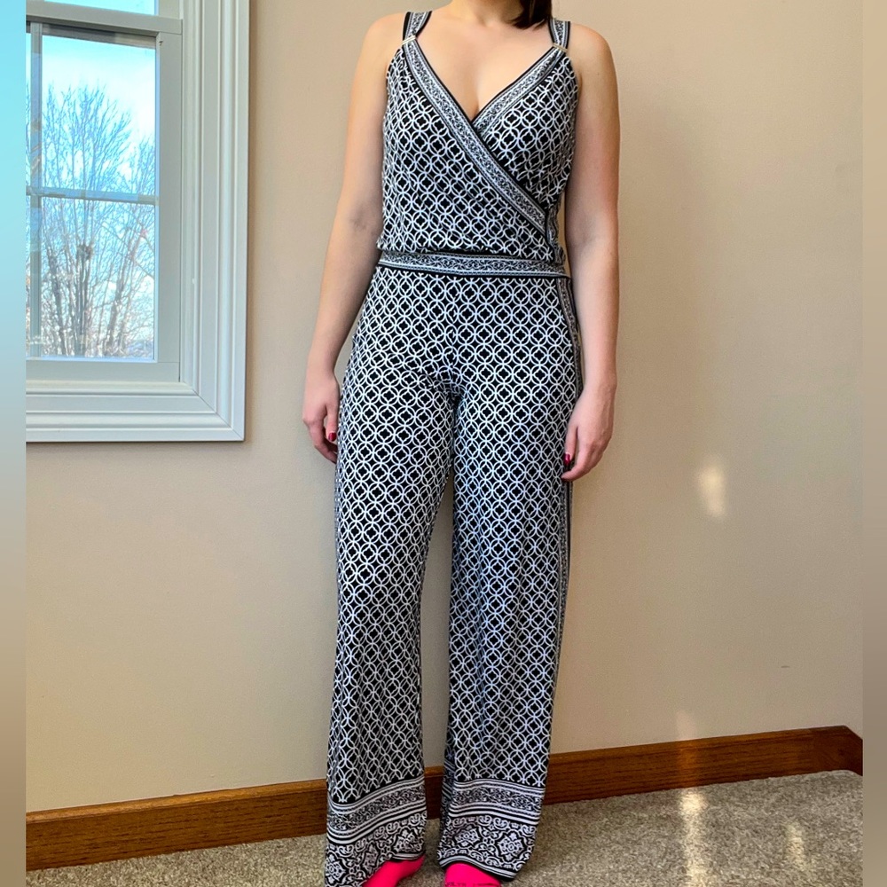 WHBM Black and White Patterned Jumpsuit ~ SUPER COMFORTABLE!